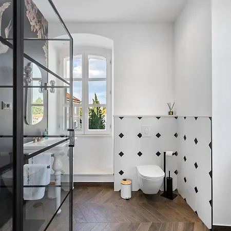 1881 - Heritage 公寓