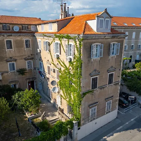 1881 - Heritage Apartman *