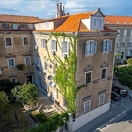 1881 - Heritage Apartman